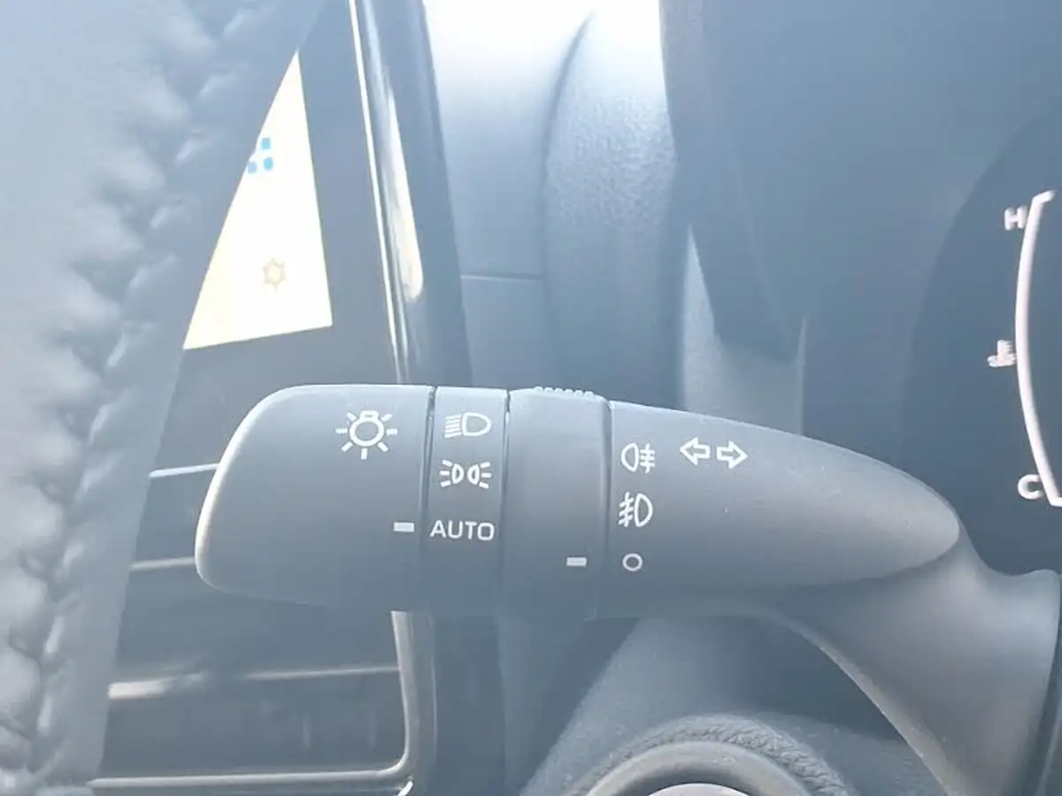 2024-toyota-yaris-cross-15-vvt-i-design-big-16