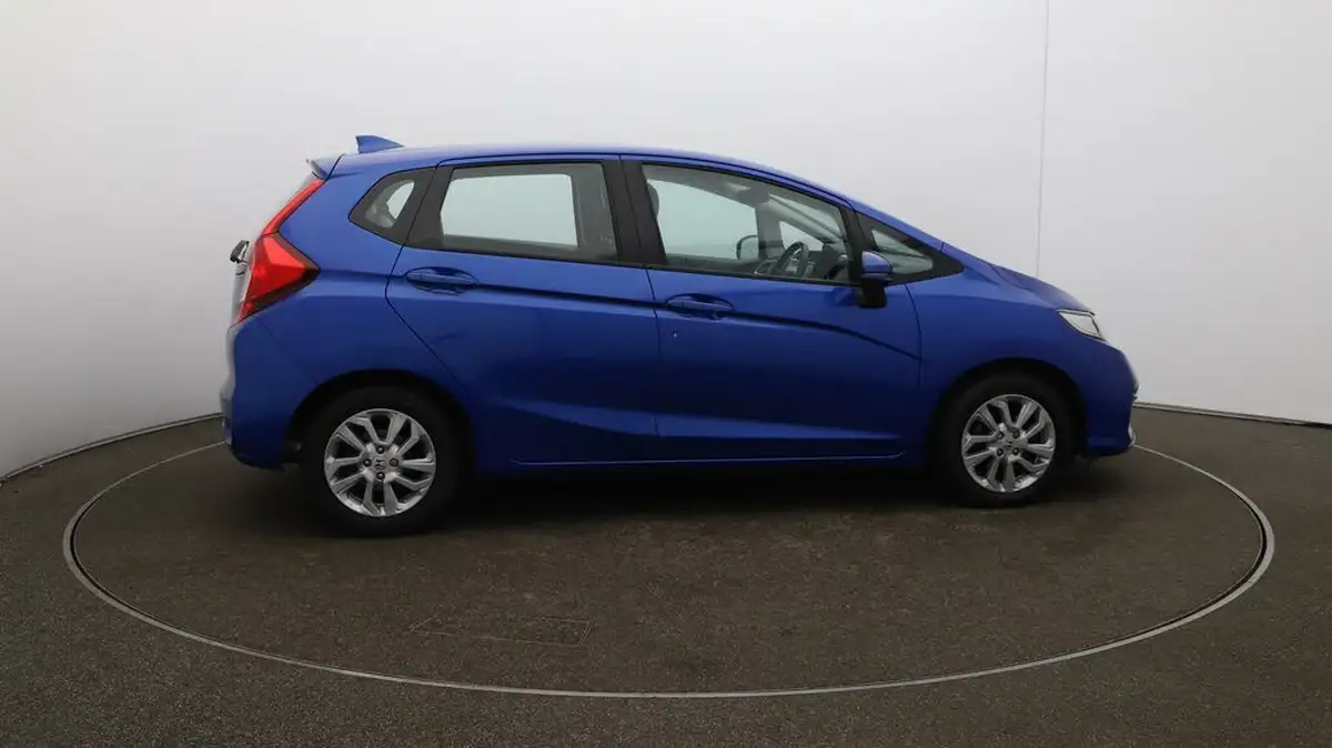 2018-honda-jazz-13-i-vtec-se-big-48