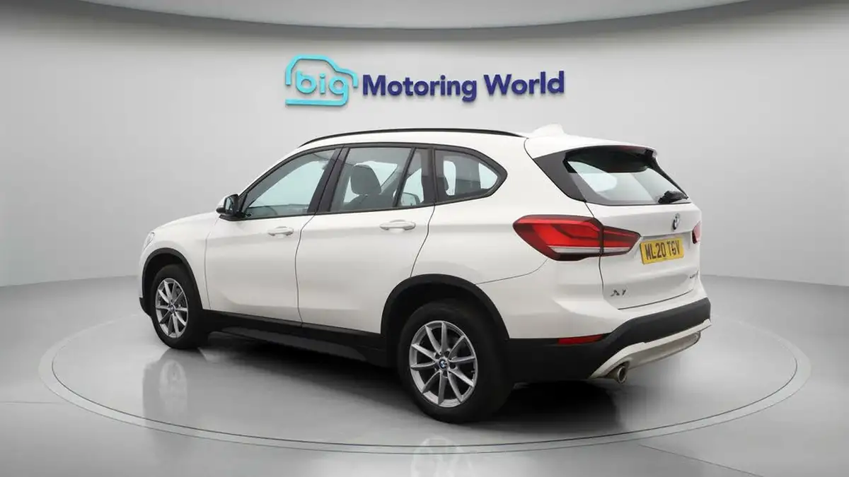 2020-bmw-x1-15-sdrive18i-se-big-5