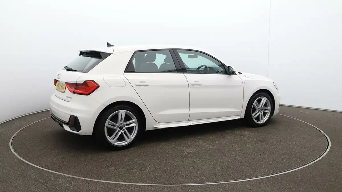 2021-audi-a1-10-25-tfsi-s-line-big-54