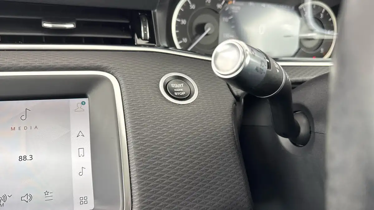 2021-land-rover-range-rover-evoque-20-d165-s-big-24
