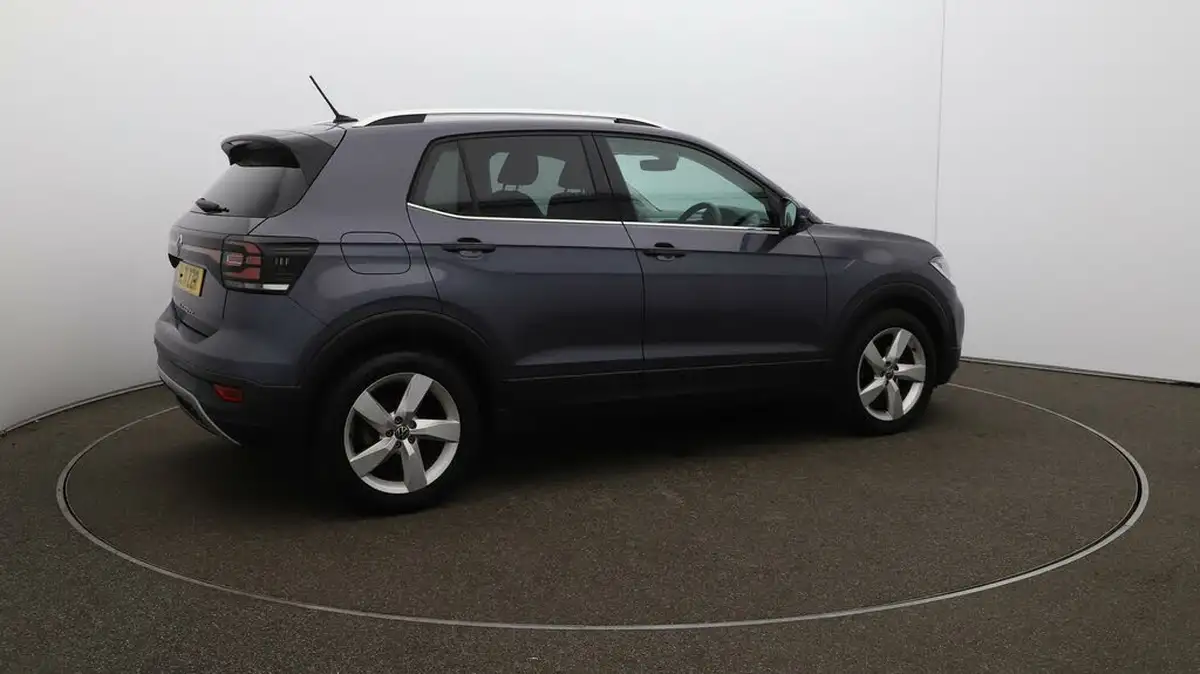 2021-volkswagen-t-cross-big-51