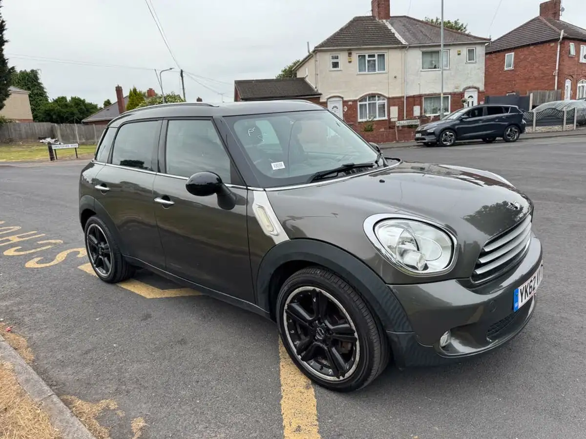 2012-mini-countryman-16-cooper-pepper-big-4
