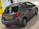 2016-toyota-yaris-133-icon-vvt-i-5d-small-31
