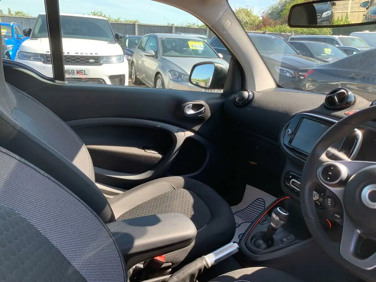 2021-smart-fortwo-eq-brabus-line-coupe-big-20
