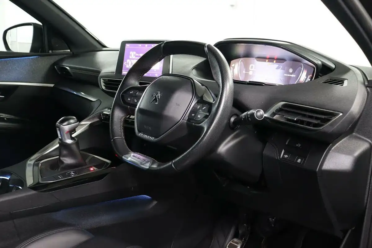 2018-peugeot-3008-suv-12-puretech-gt-line-premium-big-27