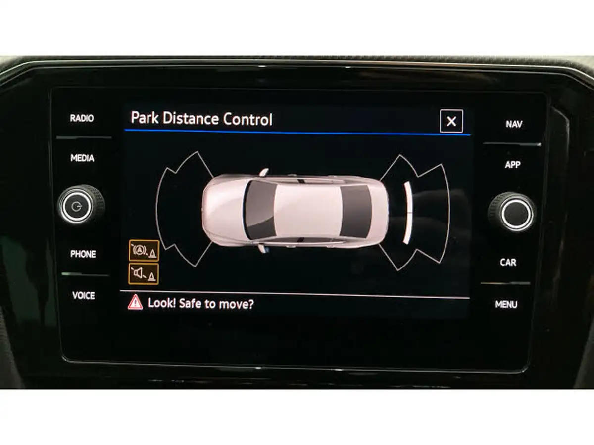 2022-volkswagen-passat-15-tsi-r-line-saloon-4d-big-28