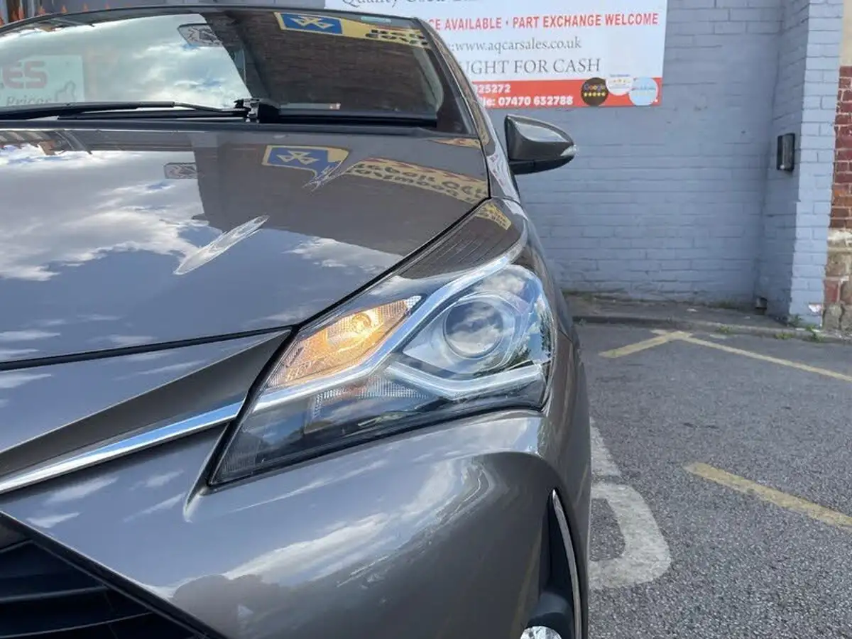 2019-toyota-yaris-15-vvt-i-icon-tech-111bhp-1496cc-big-25