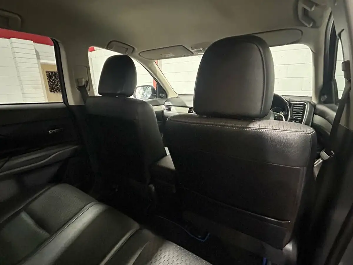 2015-mitsubishi-outlander-20-gx3h-5st-big-18