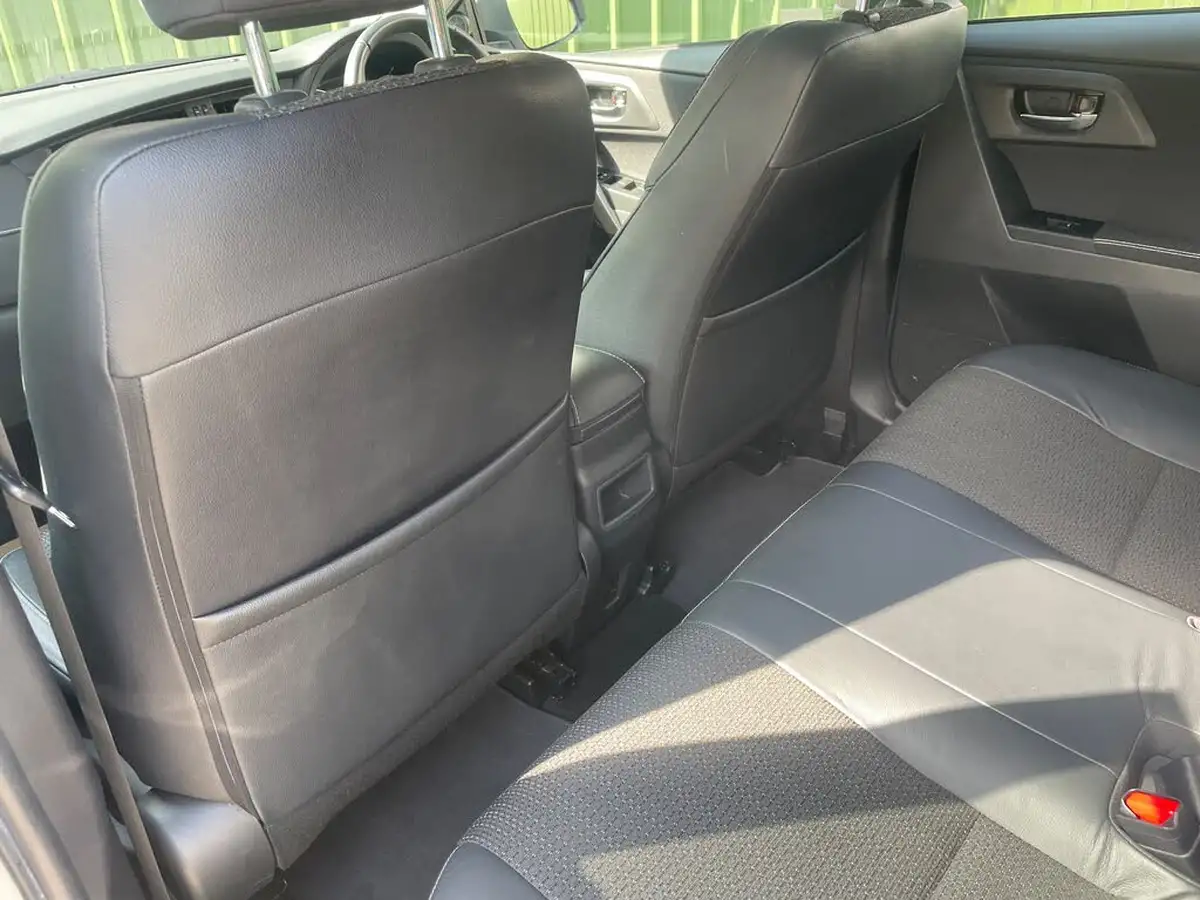 2012-toyota-auris-18-vvt-i-hsd-excel-big-31