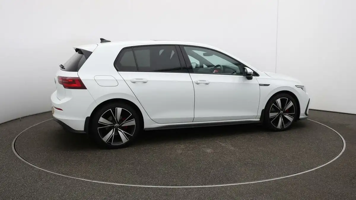 2022-volkswagen-golf-20tdi-gtd-big-54