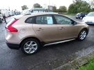 2014-volvo-v40-16td-d2-cross-country-lux-small-3