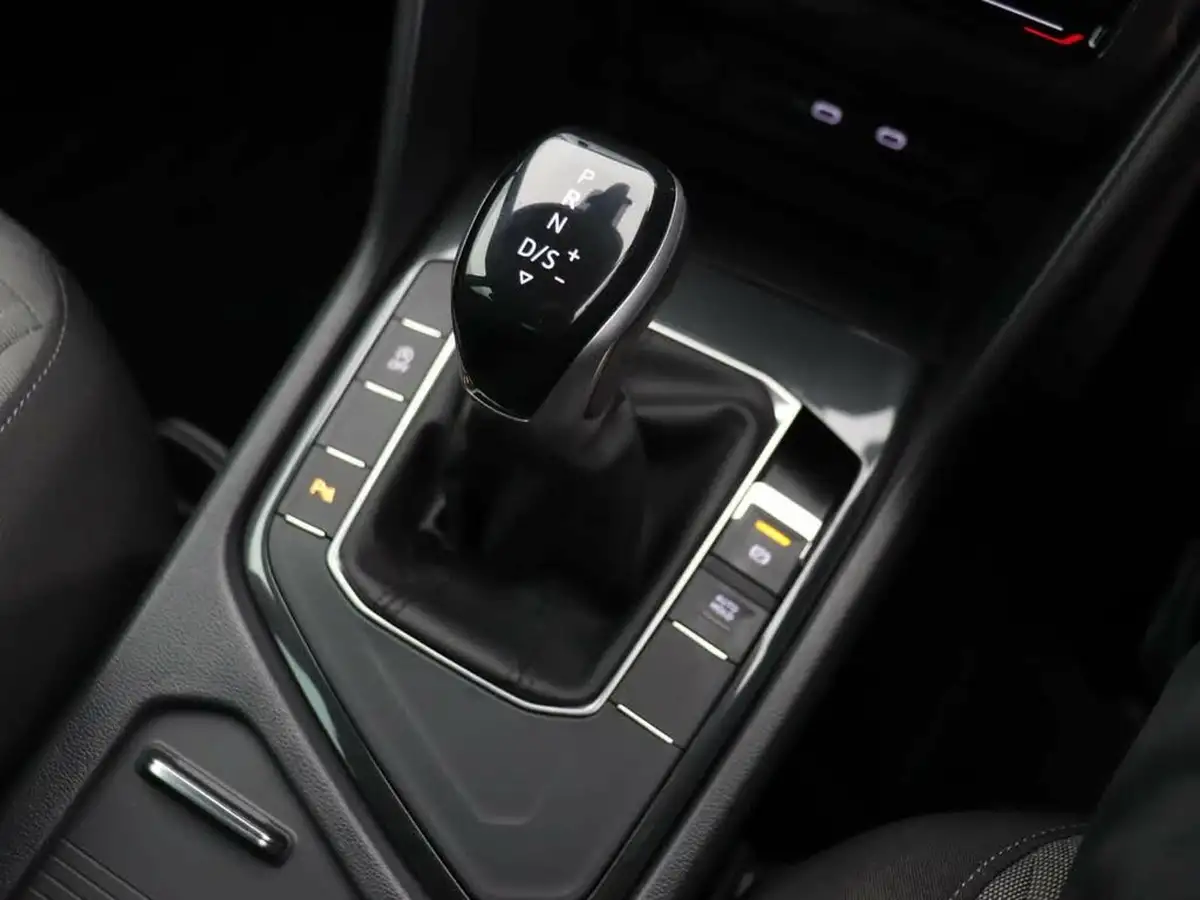 2022-volkswagen-tiguan-15-tsi-life-150ps-dsg-big-28
