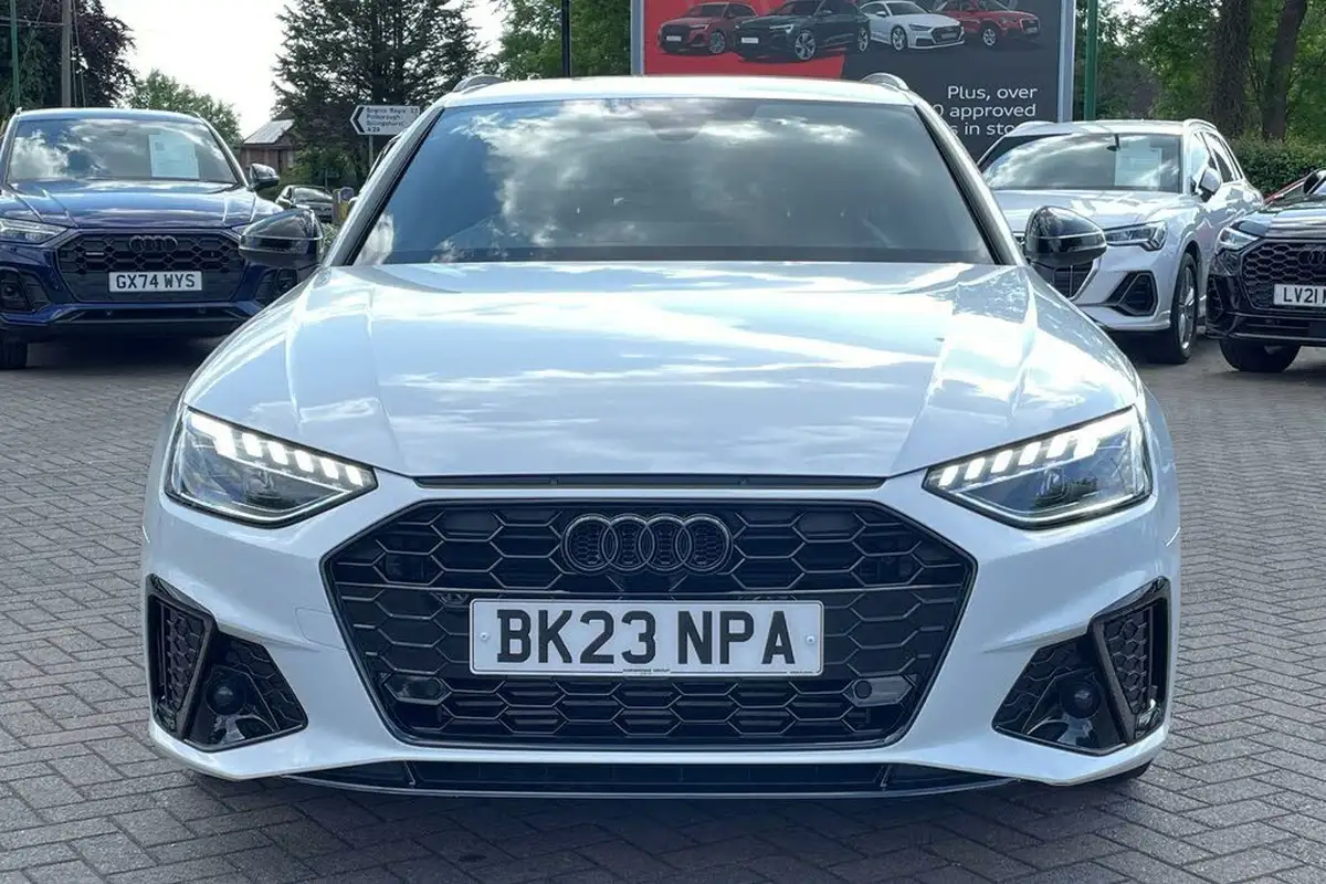 2023-audi-a4-avant-20-40-tfsi-black-edition-big-21