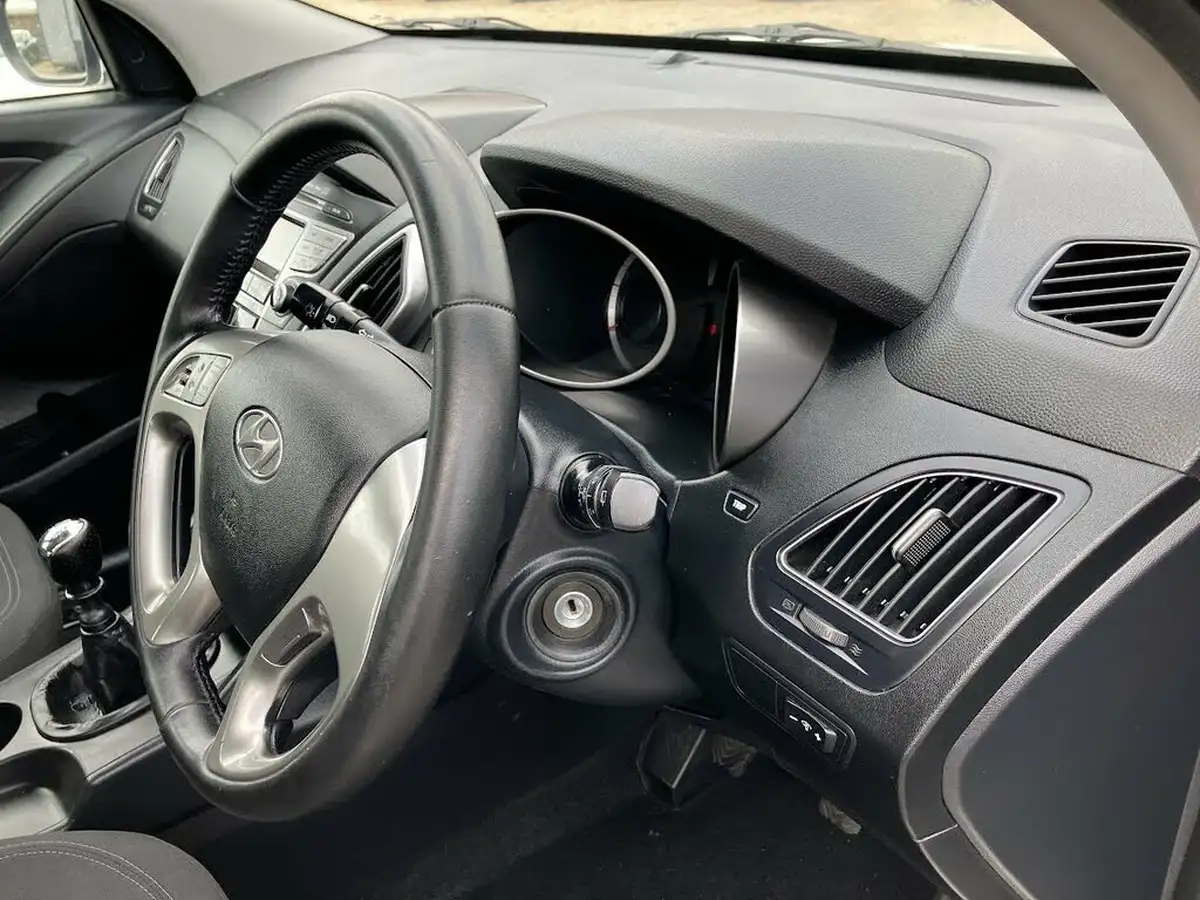 2011-hyundai-ix35-17td-style-big-20