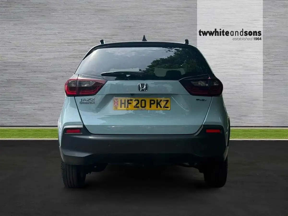 2020-honda-jazz-15-i-mmd-crosstar-ex-big-7
