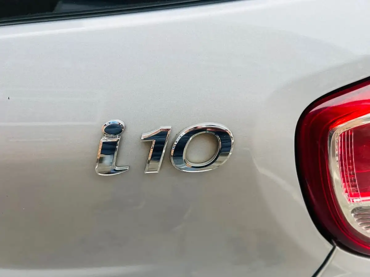 2015-hyundai-i10-10-se-big-41