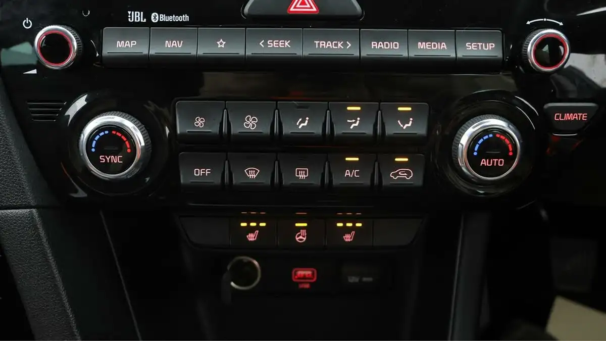2021-kia-sportage-16crdi-jbl-black-edition-big-11