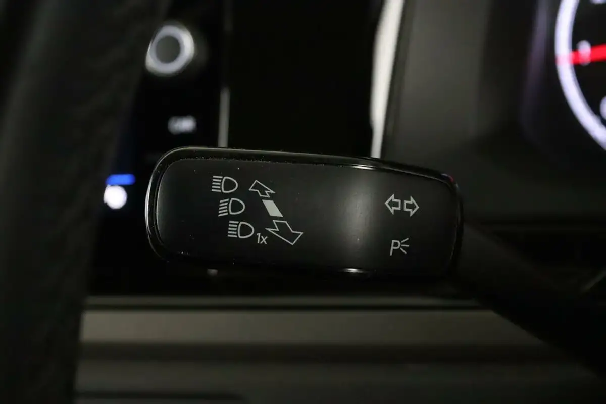 2021-volkswagen-polo-10-tsi-match-dsg-big-20