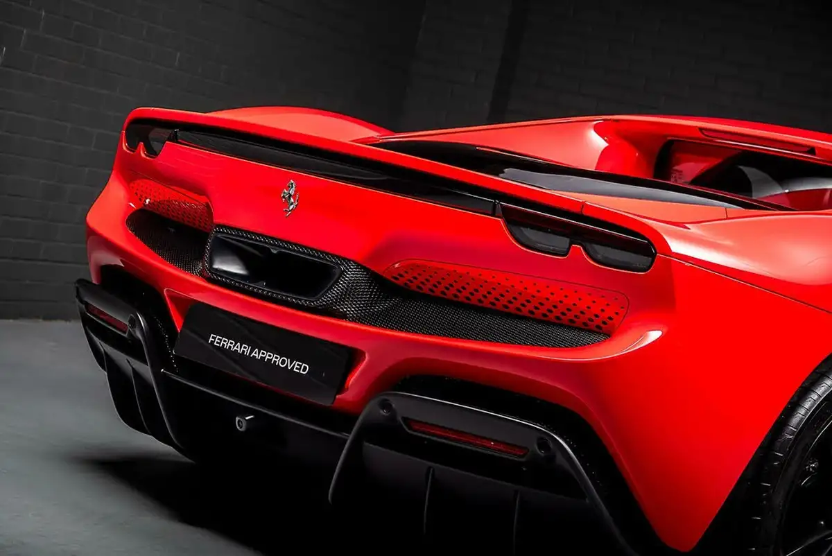 2022-ferrari-296-gtb-big-21