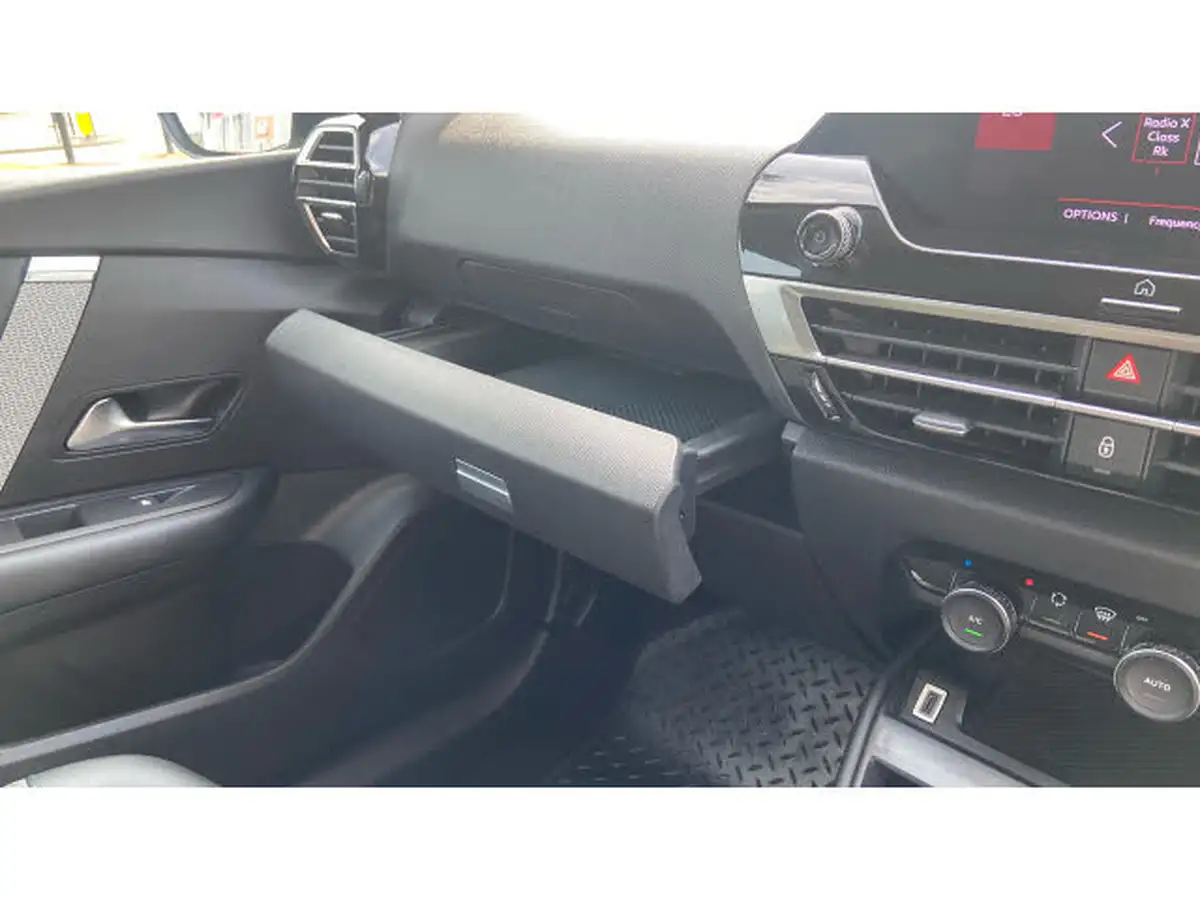 2021-citroen-c4-12-puretech-shine-130ps-big-49