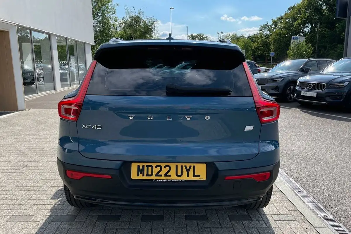 2022-volvo-xc40-15-t4-plus-big-7