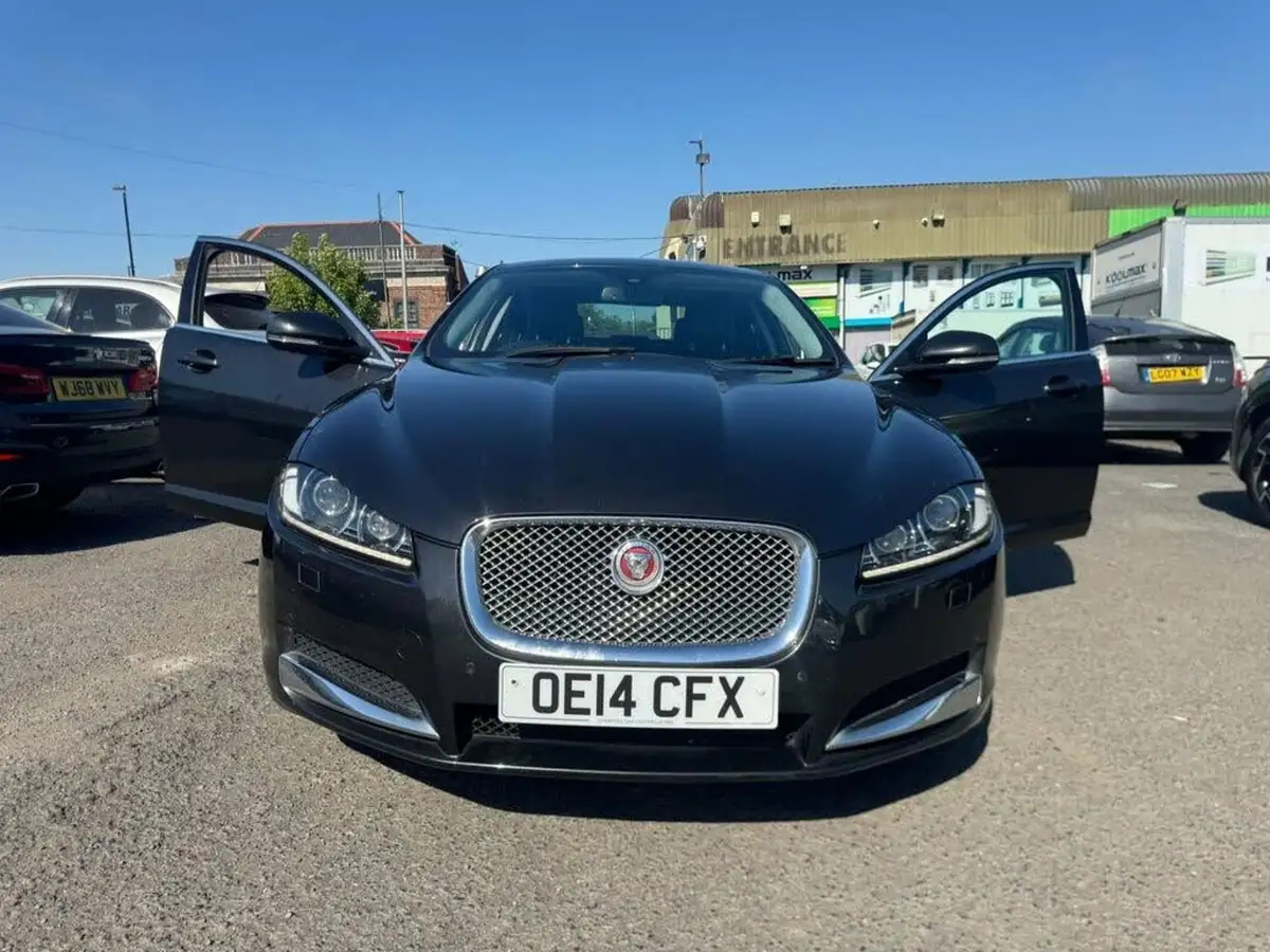 2014-jaguar-xf-22td-premium-luxury-163ps-saloon-4d-big-2