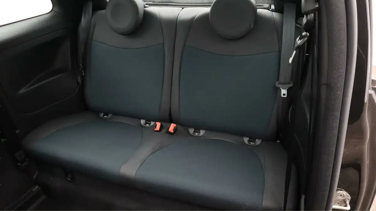 2020-fiat-500-10-launch-edition-big-16