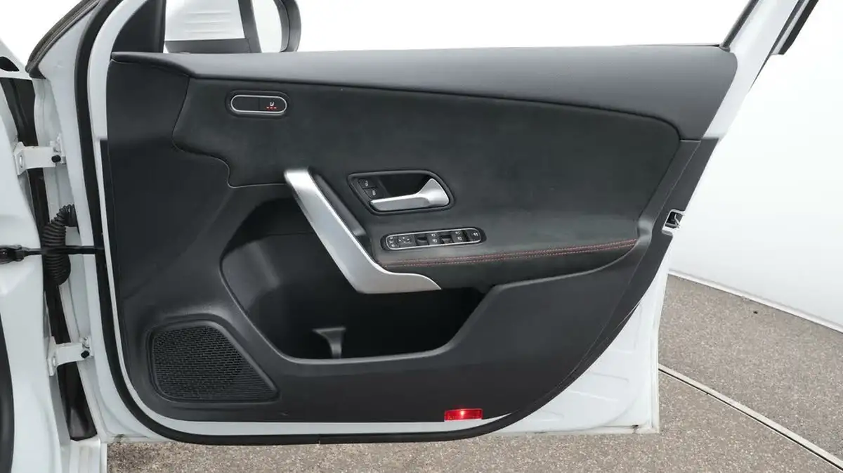 2021-mercedes-benz-a-class-13-a200-amg-line-executive-hatchback-5d-7g-dct-big-15