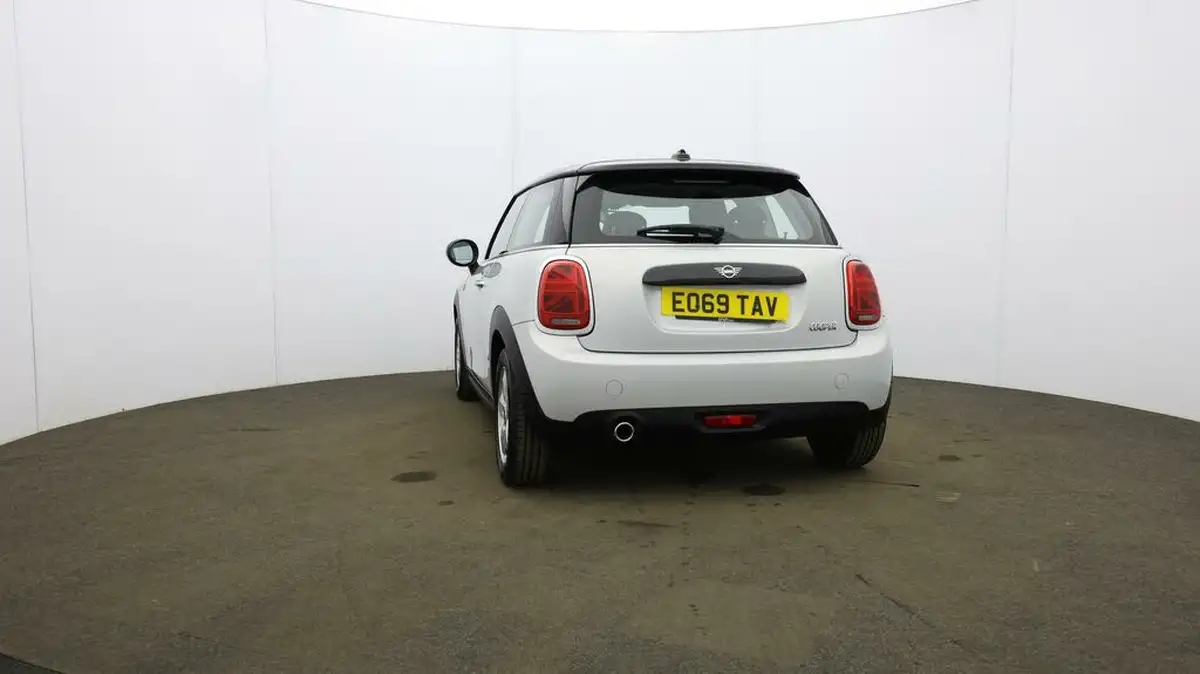 2019-mini-cooper-15-cooper-classic-hatchback-3d-big-62