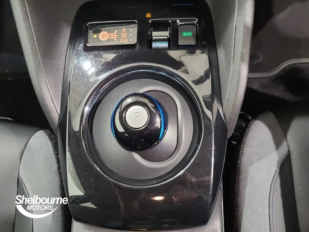 2023-nissan-leaf-e-tekna-39kwh-big-32