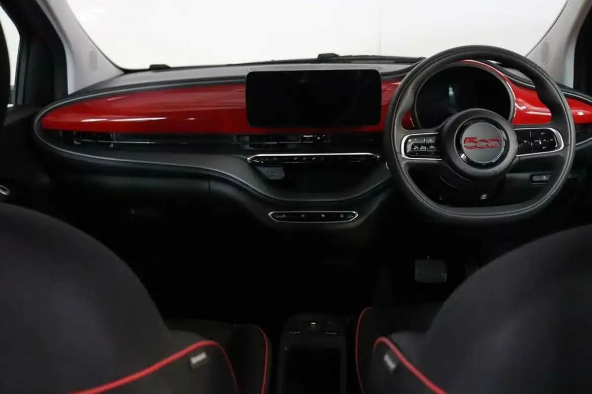 2022-fiat-500-e-red-117bhp-big-1