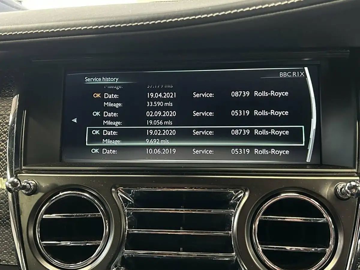 2018-rolls-royce-wraith-66-big-47