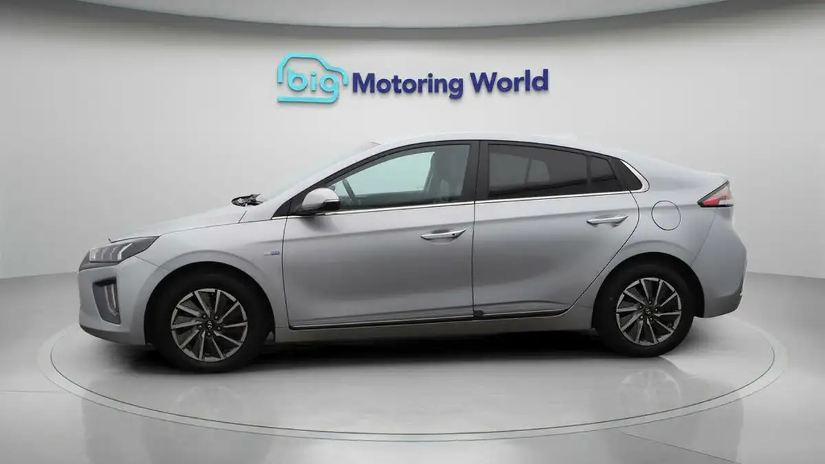 2020-hyundai-ioniq-e-premium-se-electric-100kw-big-4