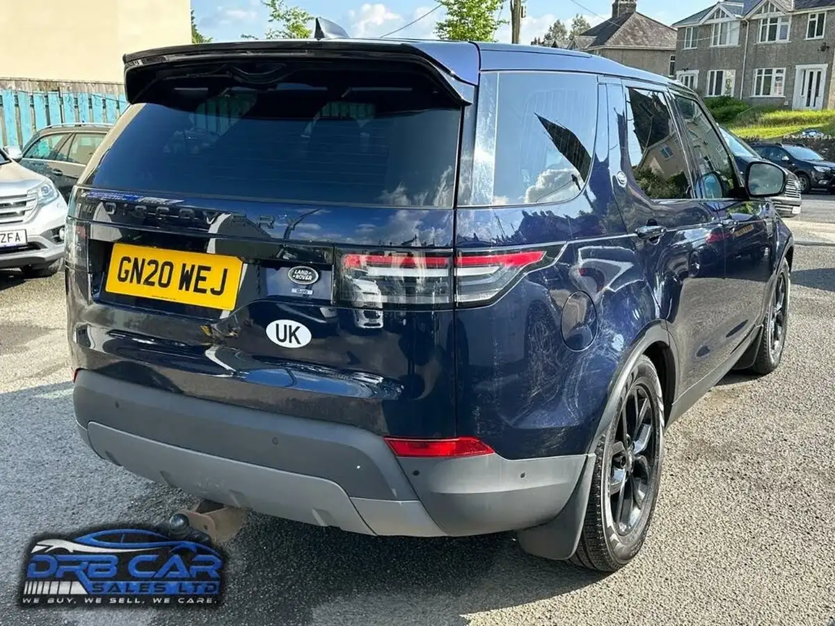 2020-land-rover-discovery-30-sd6-se-big-5