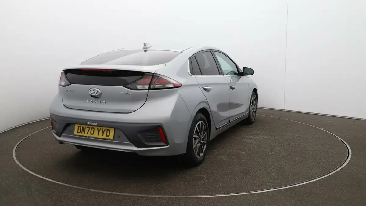 2020-hyundai-ioniq-e-premium-se-electric-100kw-big-56