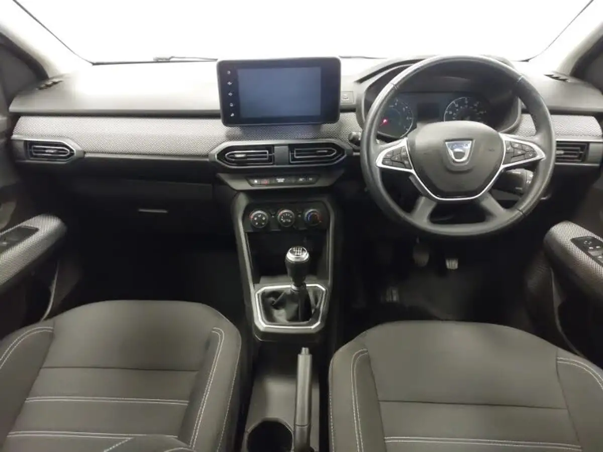 2022-dacia-sandero-10-tce-comfort-90bhp-big-2