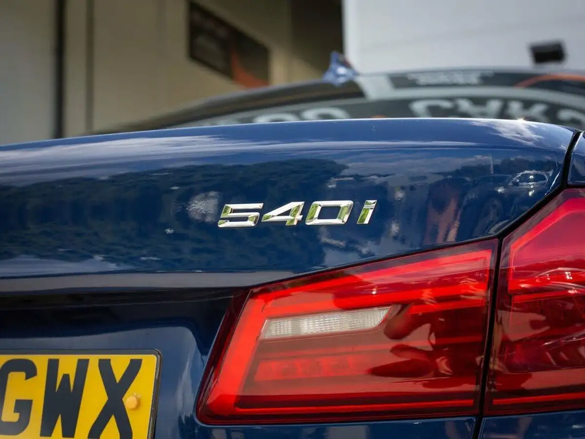 2017-bmw-5-series-30-540i-m-sport-saloon-4d-big-18