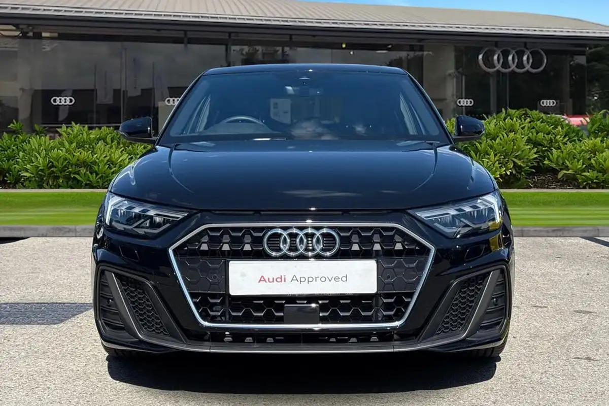 2025-audi-a1-15-35-tfsi-s-line-big-4
