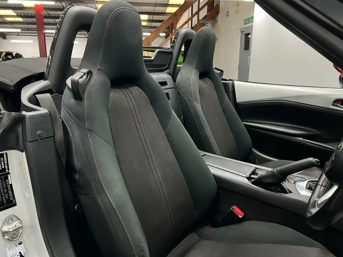 2015-mazda-mx-5-15-se-l-nav-big-28