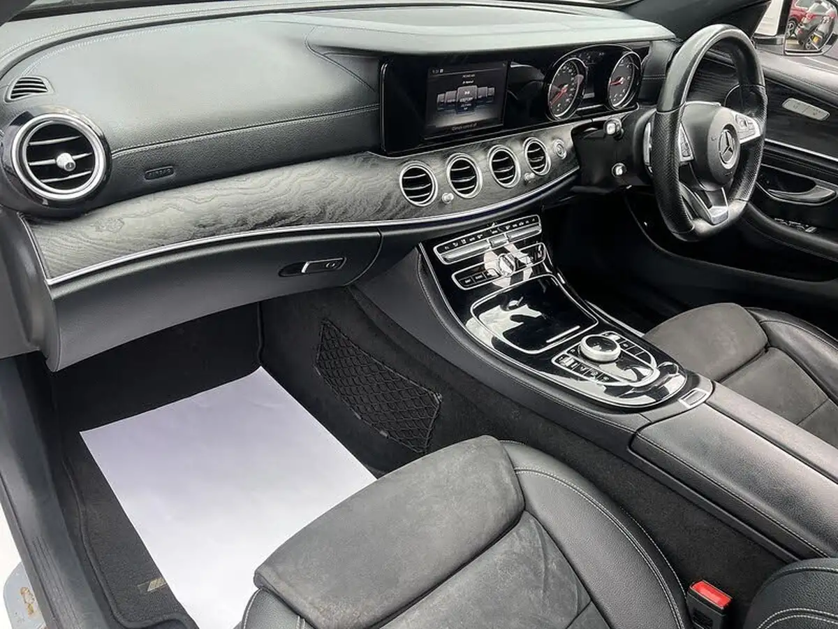 2016-mercedes-benz-e-class-20d-e220d-amg-line-ss-saloon-4d-big-11