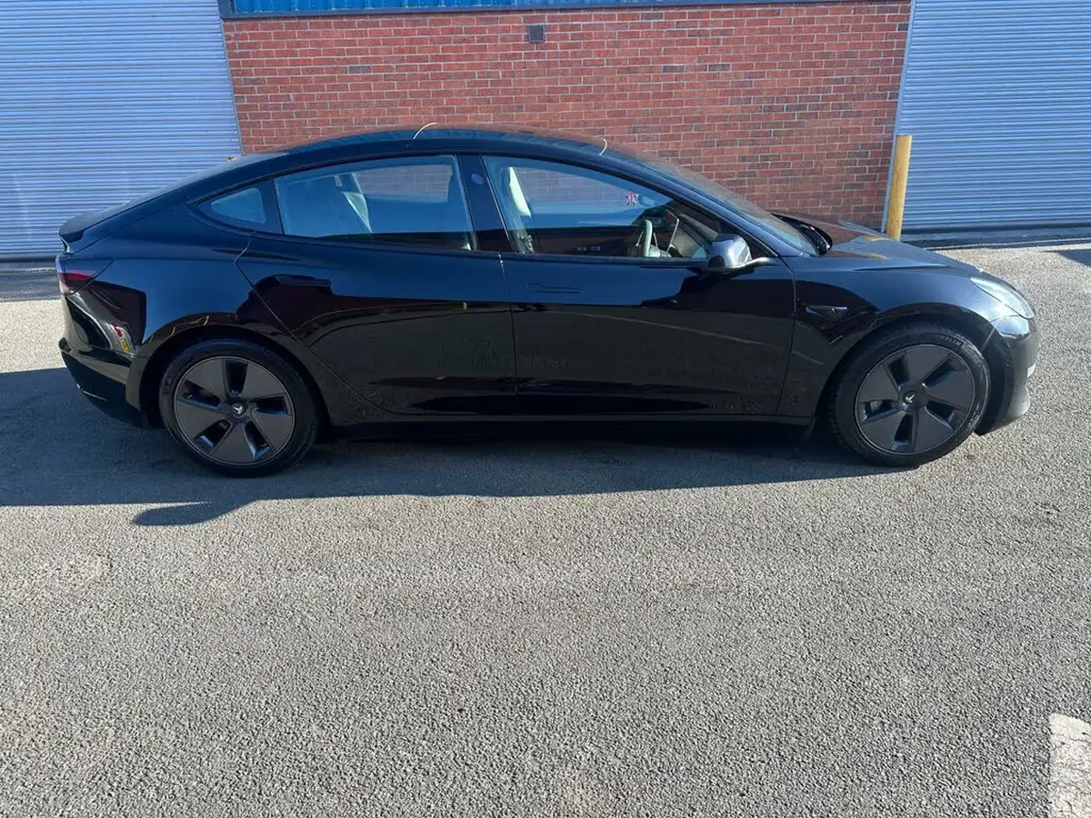 2021-tesla-model-3-e-long-range-4x4-big-1