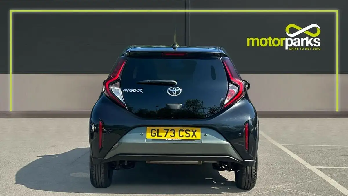 2024-toyota-aygo-x-10-vvt-i-edge-cvt-big-3
