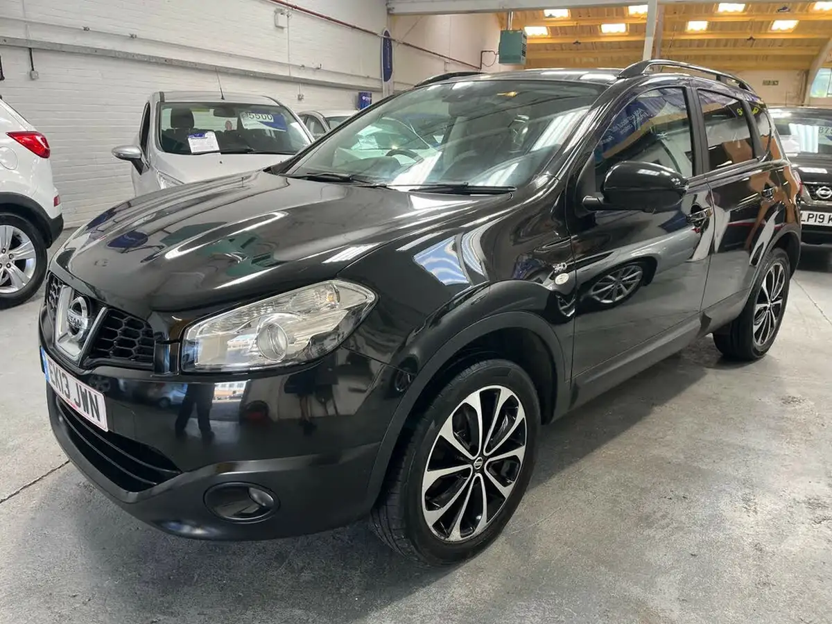 2013-nissan-qashqai-15td-360-big-0