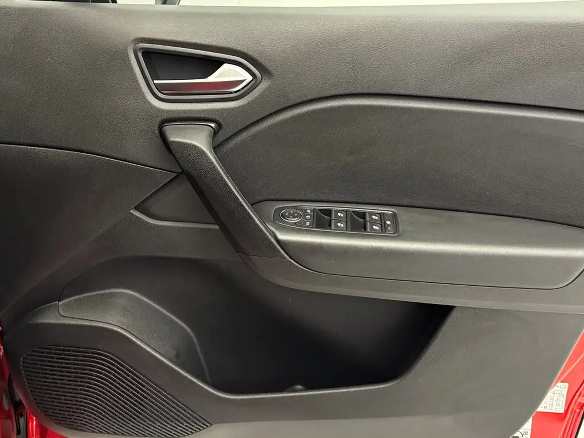 2021-renault-captur-13-tce-iconic-140ps-big-17
