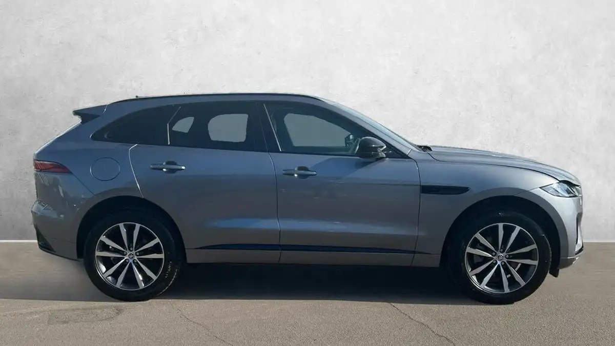 2023-jaguar-f-pace-20-d200-r-dynamic-se-black-big-4