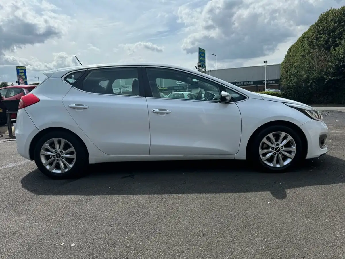 2016-kia-ceed-16crdi-2-hatchback-big-59