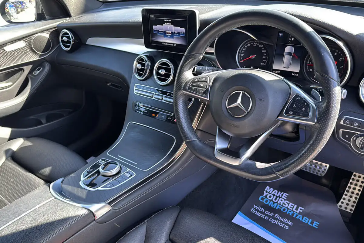 2019-mercedes-benz-glc-class-20-glc250-amg-night-edition-ss-big-8