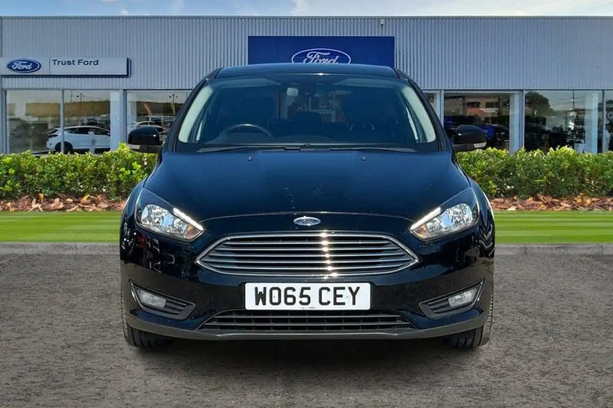 2016-ford-focus-15tdci-zetec-120ps-hatchback-big-5