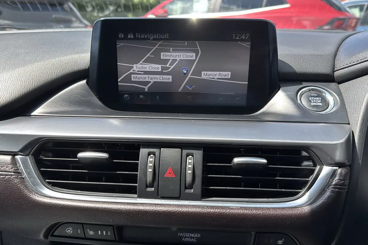 2018-mazda-mazda6-22td-sport-nav-150ps-skyactiv-d-tourer-5d-big-37